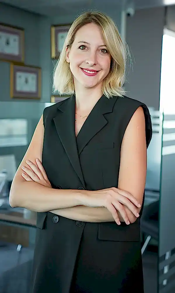 izmir avukat sinem saraçoğlu